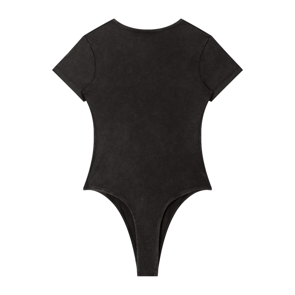 body donna cotone spesso,bodysuit lavaggio minerale,abbigliamento streetwear donna,body aderente manica corta,bodycon fit strutturato,aluma abbigliamento,streetwear sardegna