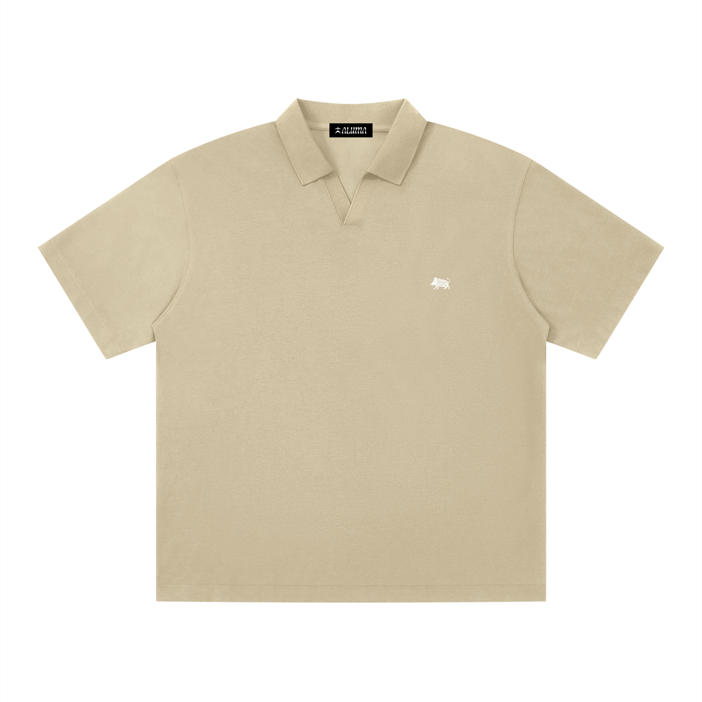 polo drop shoulder,polo strutturata,streetwear minimale,abbigliamento tecnico,estetica brutale,polo oversize,design sardo