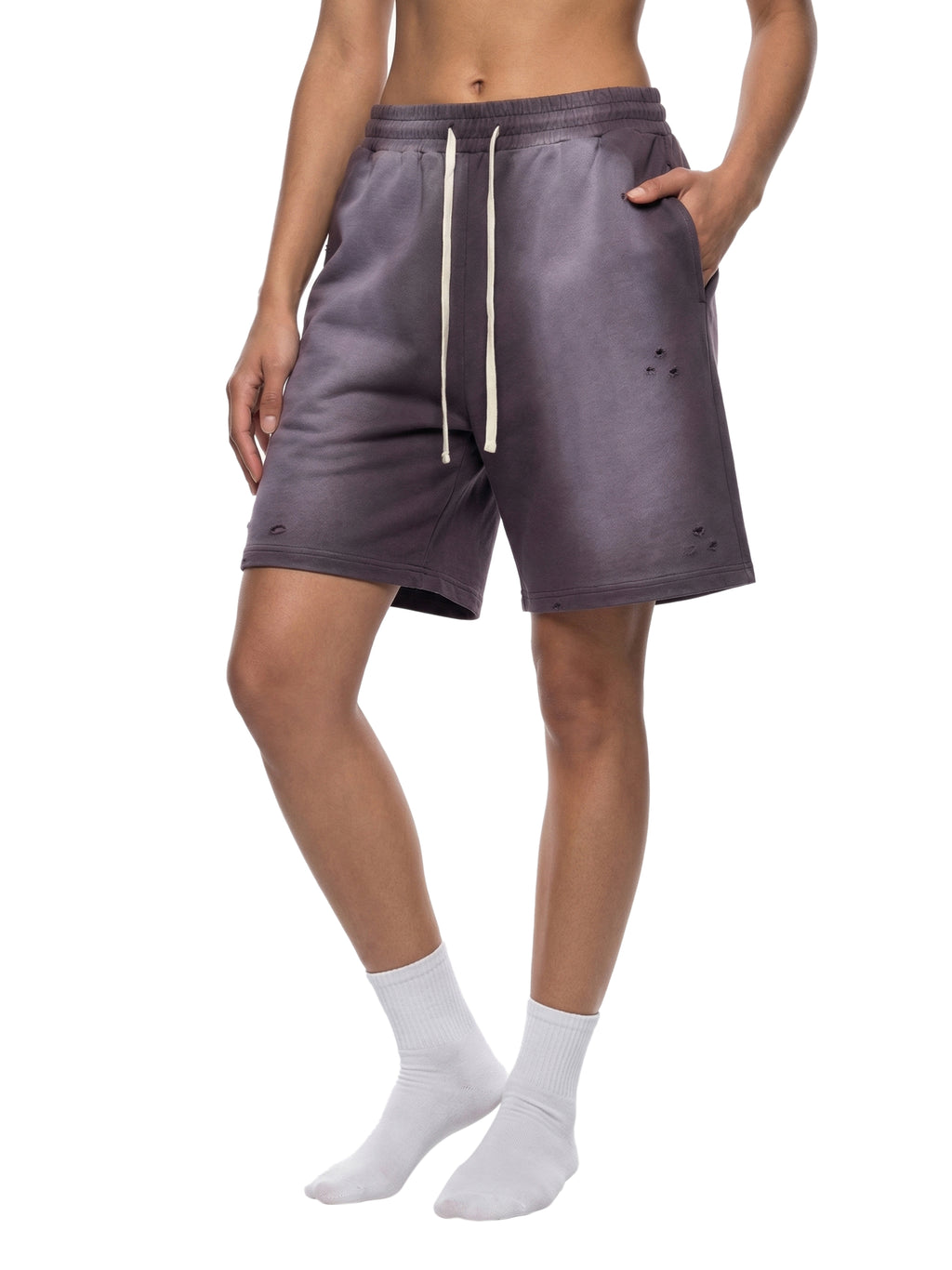 shorts distressed,sun fade,streetwear brutale,shorts loose,urban wear,design essenziale