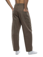 pantalone barrel,streetwear sardegna,urban wear,volumi destrutturati,abbigliamento tecnico,fit oversize