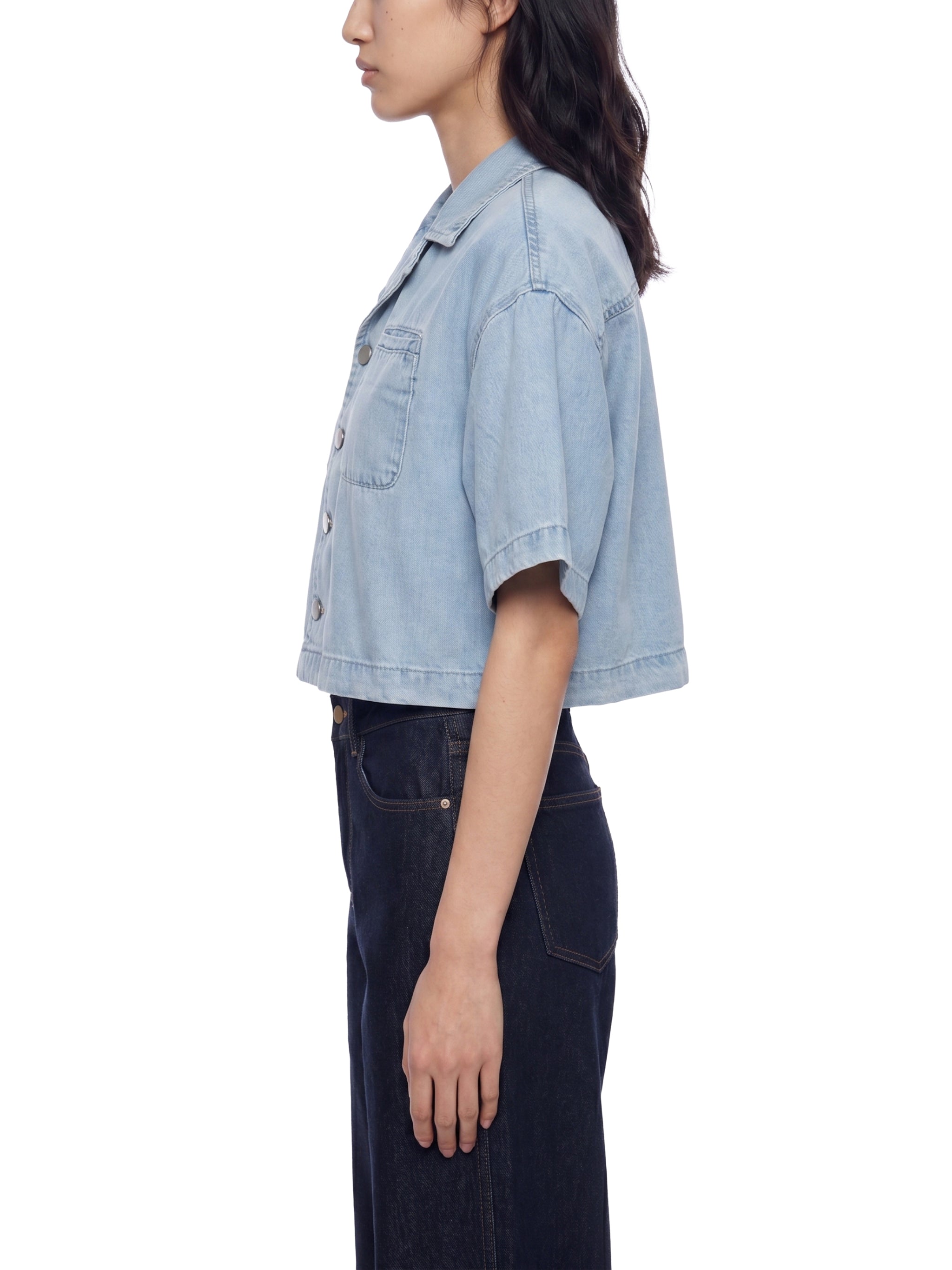 camicia boxy,vintage wash,streetwear pesante,abbigliamento sardo,design brutalista,urban essential,camicia strutturata
