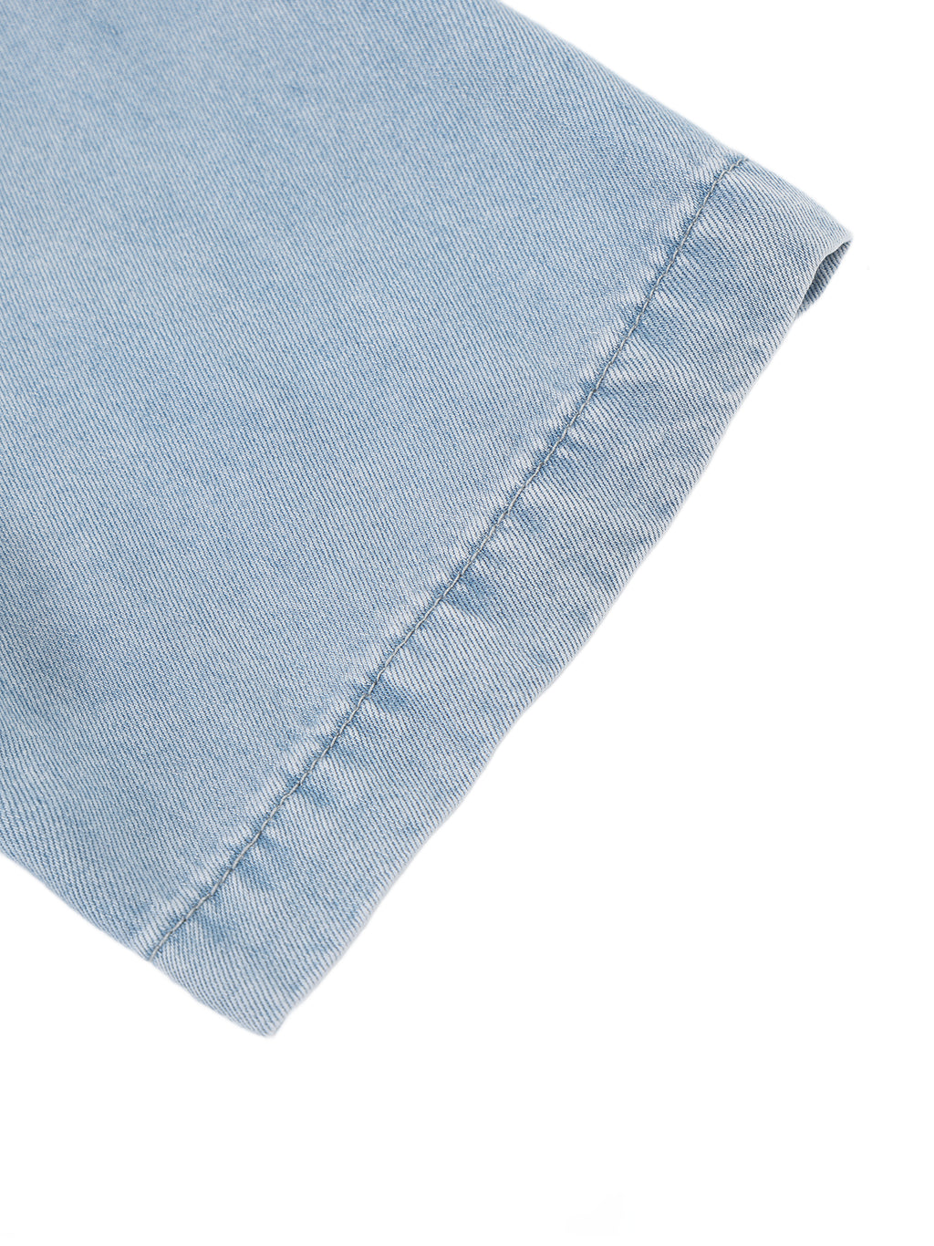 camicia boxy,vintage wash,streetwear pesante,abbigliamento sardo,design brutalista,urban essential,camicia strutturata
